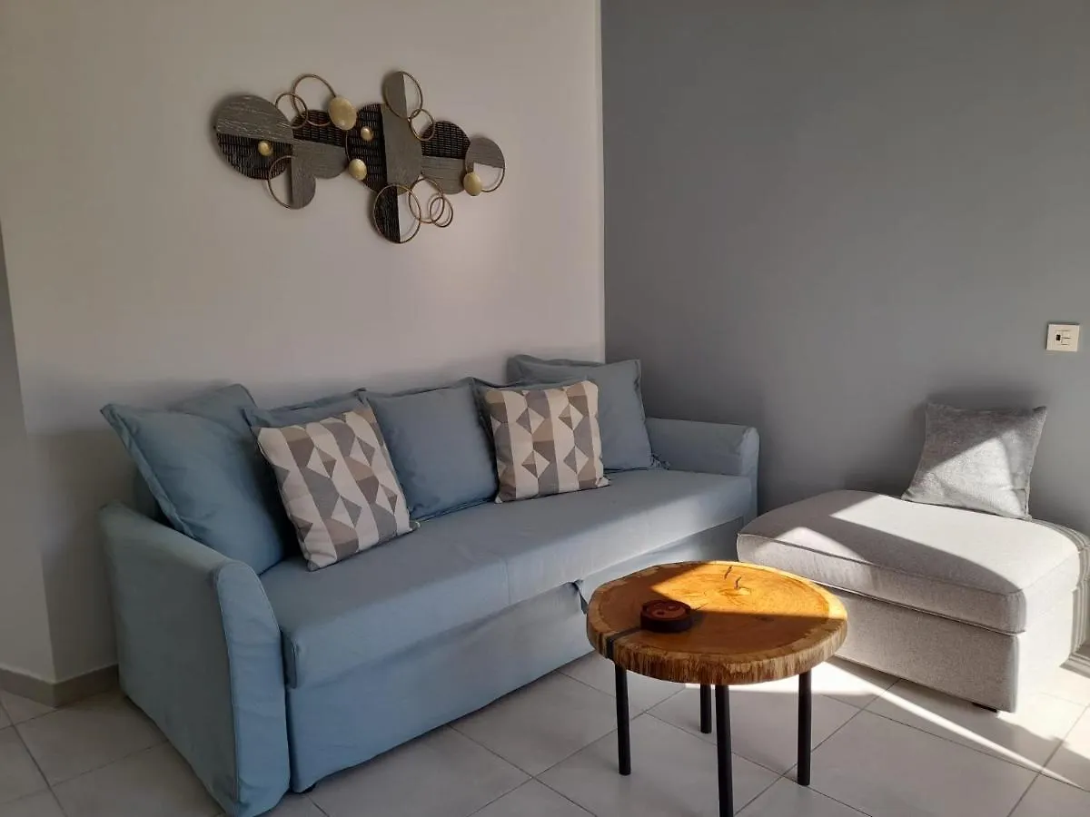 Apartment Bungalow La Palmera: Beachfront with Pool View Costa Teguise