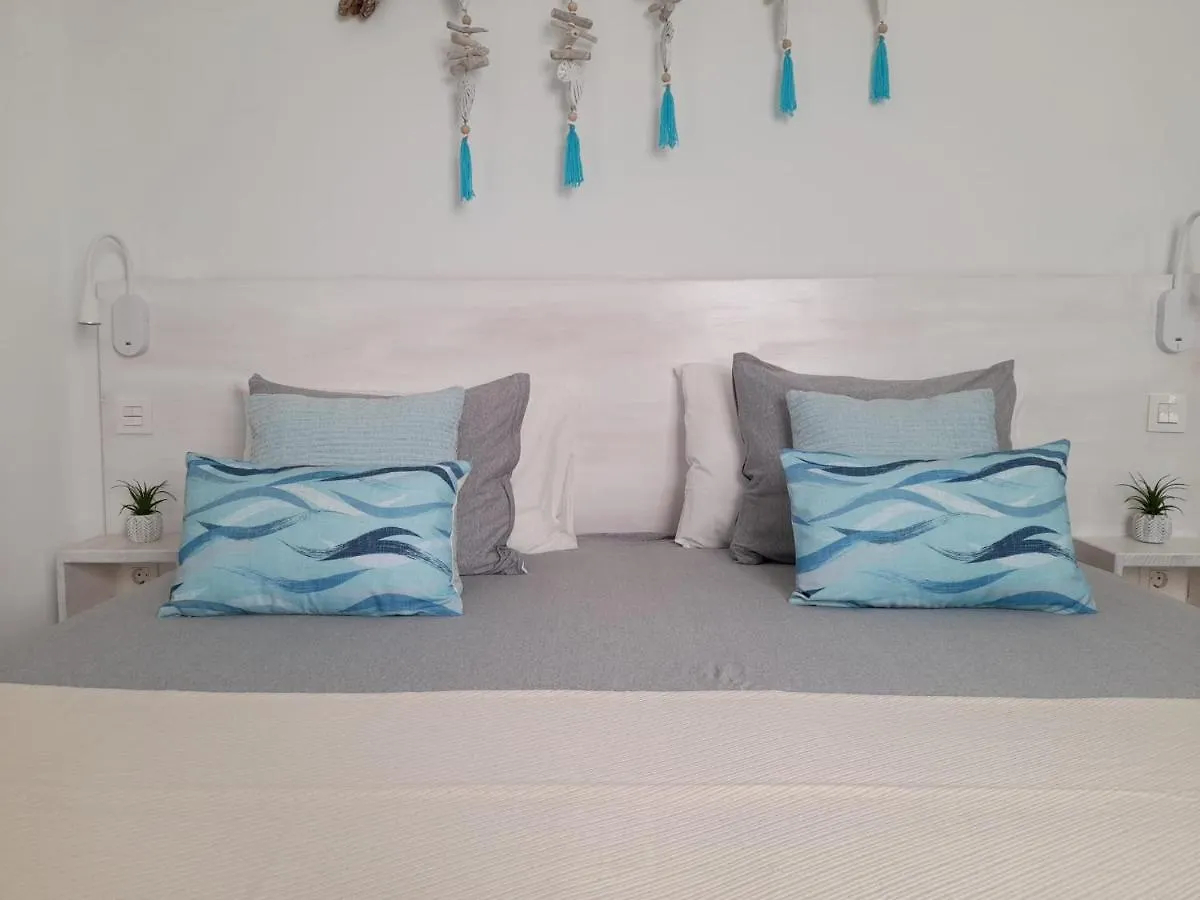 Apartment Bungalow La Palmera: Beachfront with Pool View Costa Teguise