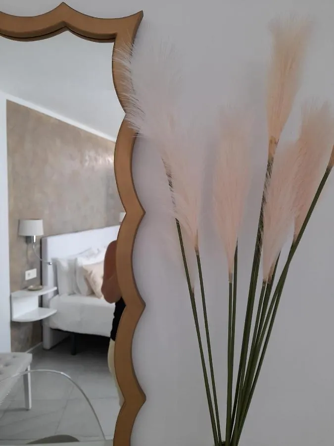 Bungalow La Palmera: Beachfront with Pool View Costa Teguise Spain