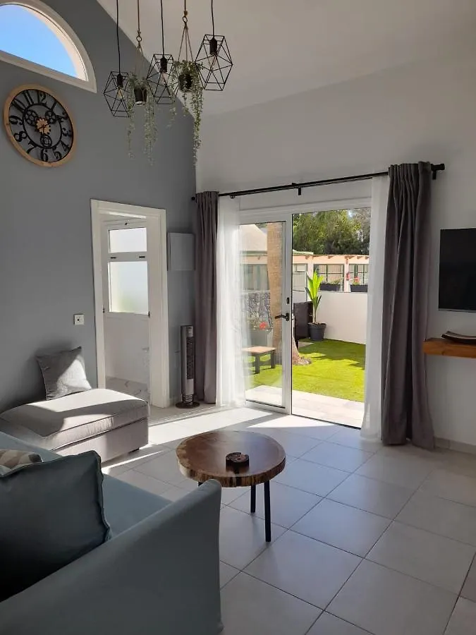 Bungalow La Palmera: Beachfront with Pool View Costa Teguise 0*,
