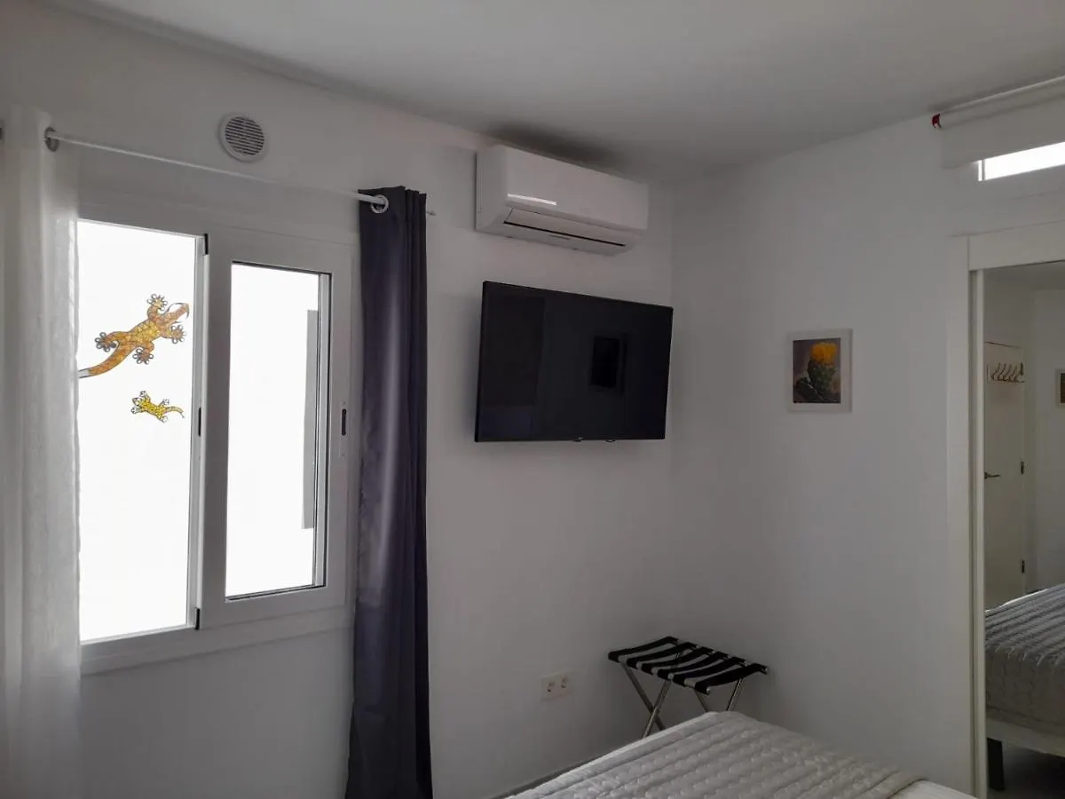 Bungalow La Palmera: Beachfront with Pool View Costa Teguise 0*,